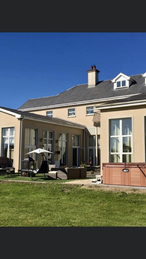 Rossmanagher House *
